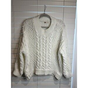 Junior’s SO Sweater Size Medium White Long Sleeve